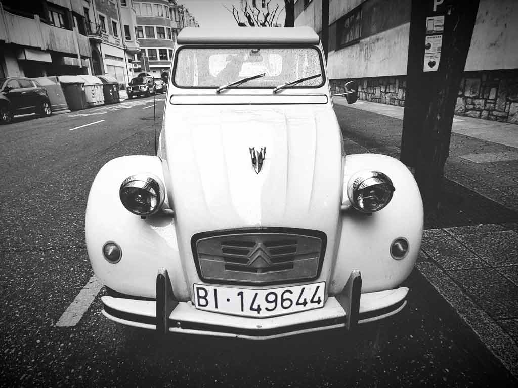 Coche clásico exento de la ITV matriculado antes de 1950
