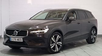 Volvo V60 Cross Country 2.0 B4 (D) AWD Core Auto