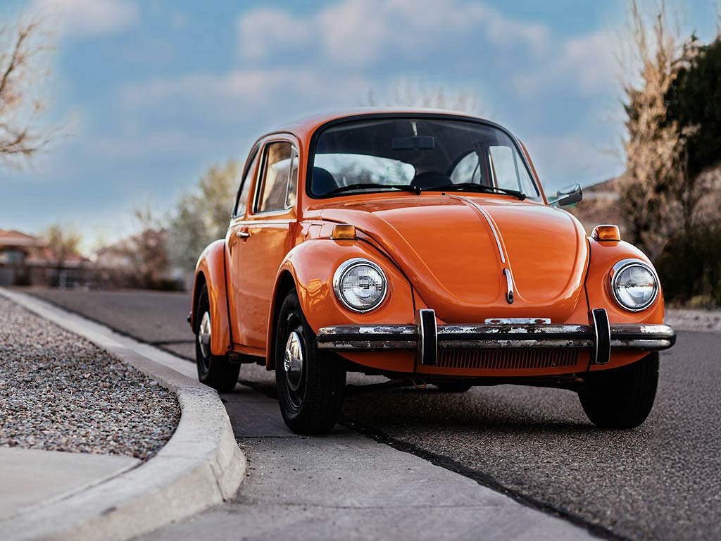 debate sobre coches clásicos y coches moderno